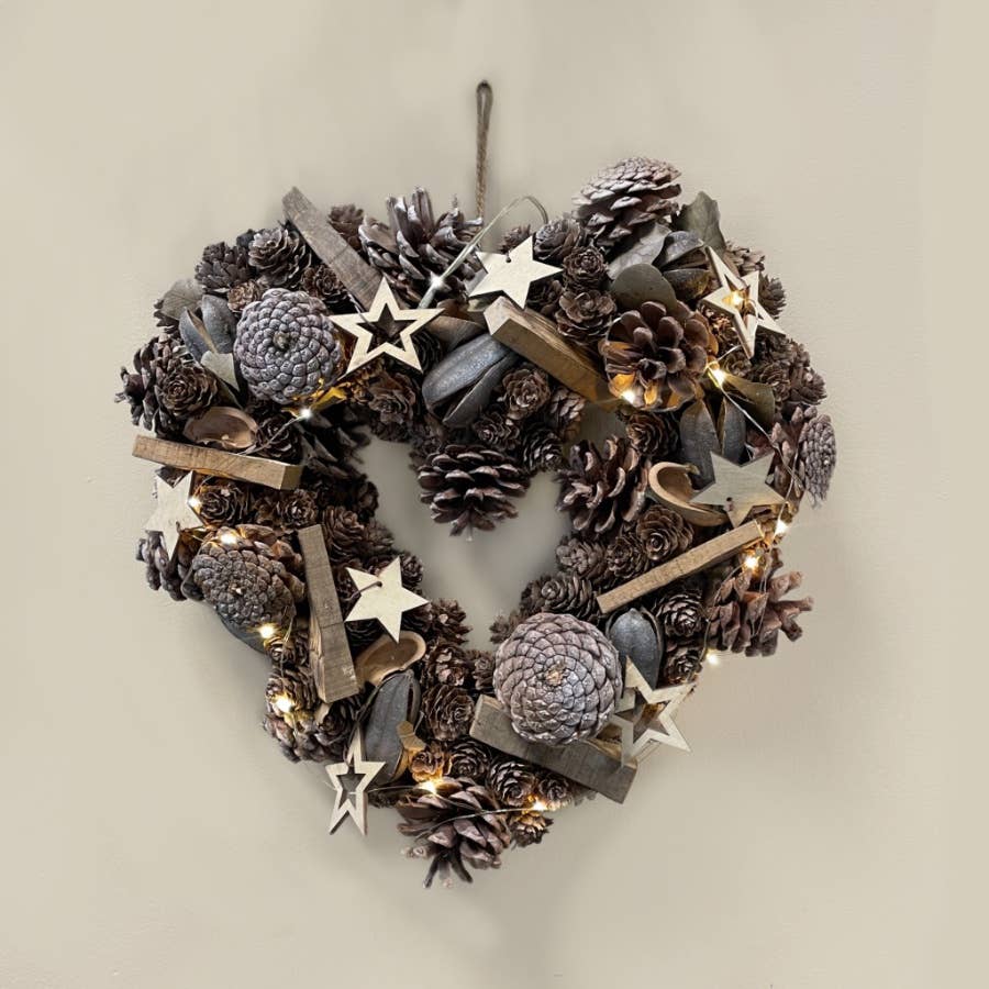 Natural Tone Cluster Wreath With LEDs